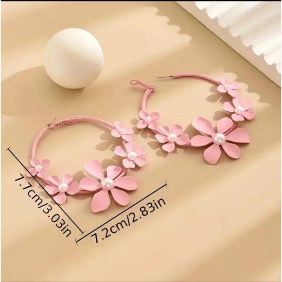 Pink Flower & Pearl Hoop Earrings - Picture 5 of 5